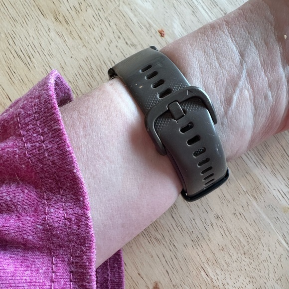 Garmin Vivomove Sport Hybrid Smartwatch in Cocoa - Picture 3 of 15